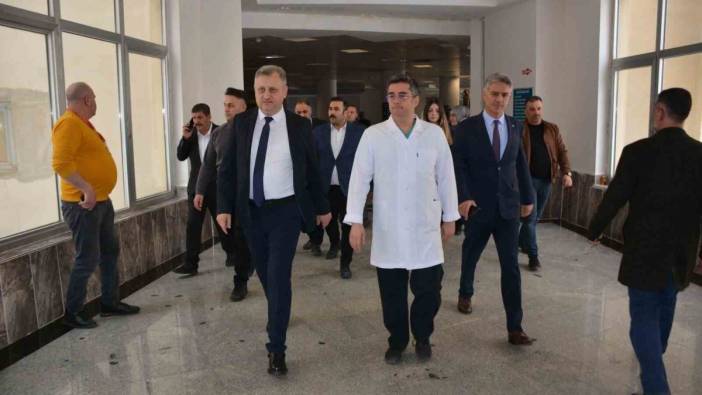 Bitlis İl Sağlık Müdürü Ergene, Trafik Kazası Yaralılarını Ziyaret Etti