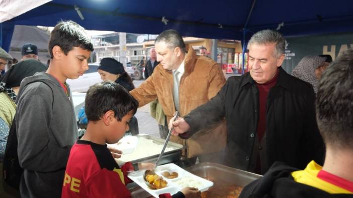 Başkan Erol, Ramazan'ın İlk Gününde Vatandaşlarla Buluştu