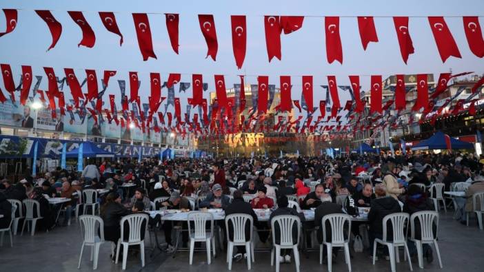 Aydın Büyükşehir Belediyesi Ramazan Sofralarıyla Dayanışmayı Güçlendiriyor