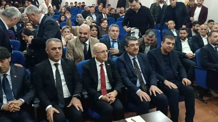 Bakan Şimşek Batman'da AK Parti Teşkilatıyla Bir Araya Geldi