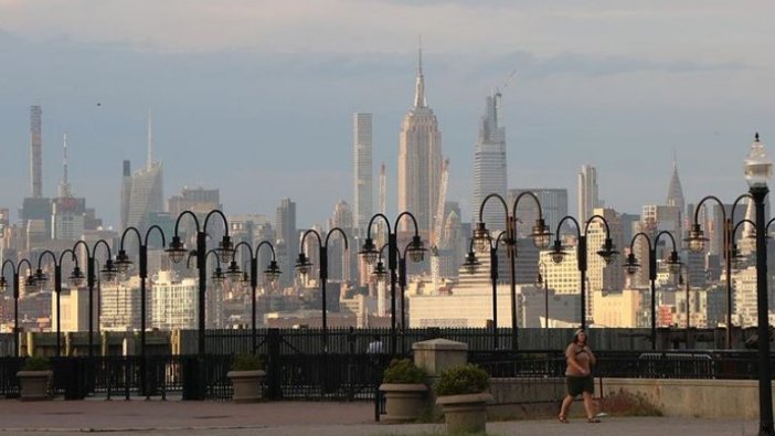 New York'ta sokağa çıkma yasağı kaldırıldı