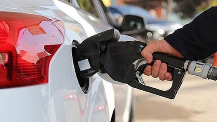 Benzin ve motorine çifte zam