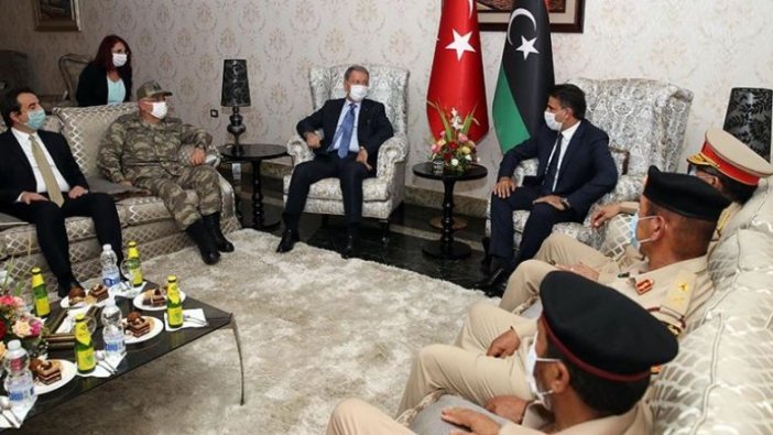 Milli Savunma Bakanı Akar Libya'da