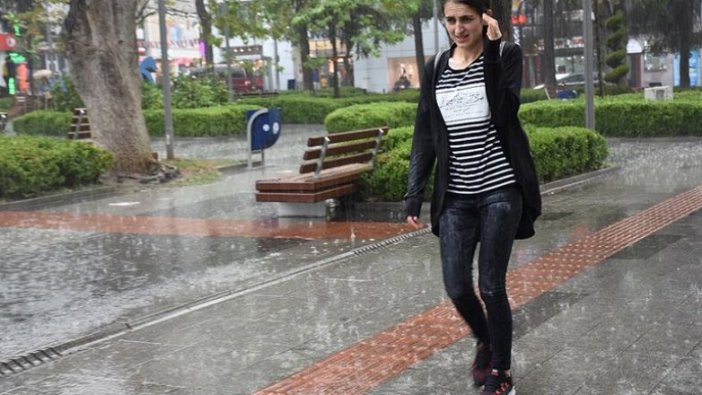Doğu Karadeniz için 'şiddetli' ve 'aşırı' yağış uyarısı