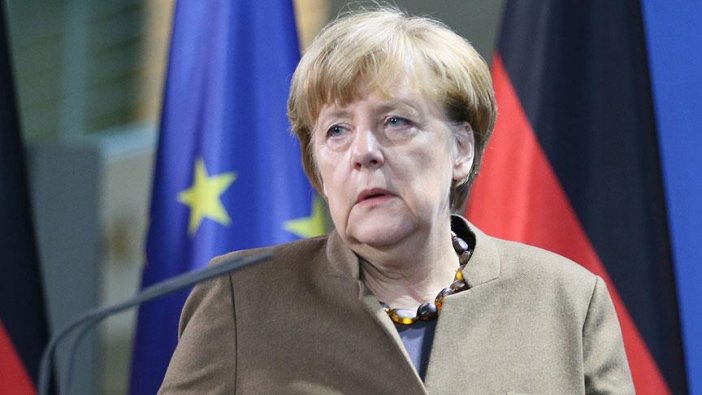 Merkel'in partisi: "Bir dönem bitti"
