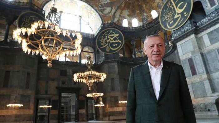 Cumhurbaşkanı Erdoğan Ayasofya Camisi'nde incelemelerde bulundu