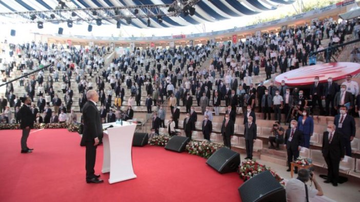 "Bu kurultay tarihi bir kurultaydır"