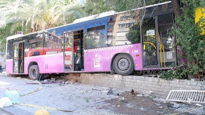 Kadıköy'de trafik kazası: 5 yaralı