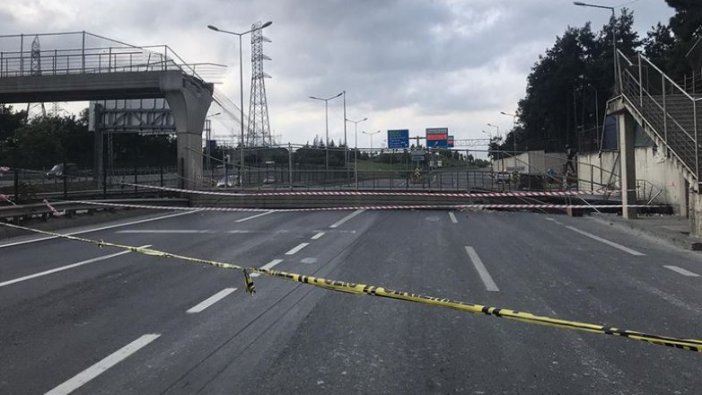 Eyüpsultan'da yaya üst geçidi çöktü