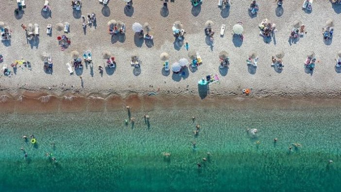 Antalya 15 günde 325 bin turist ağırladı