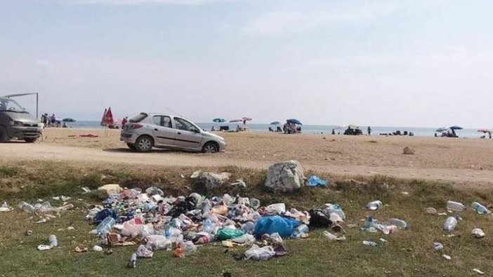 İtalyan Koyu'nda 'düşüncesiz tatilcinin' çöpleri doğal güzelliği bozuyor