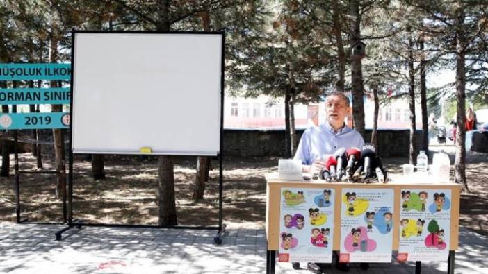 Bakan Selçuk'tan okullarla ilgili açıklama