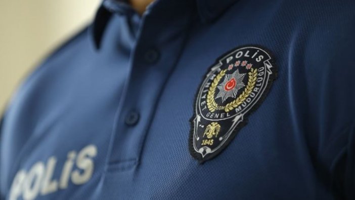 Görevlerinden uzaklaştırılan polislere sosyal medyadan destek