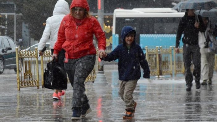 Meteorloji'den kırmızı alarm: 5 ilde sağanak