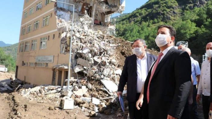 MEB afet bölgesindeki binaları eğitime hazırlamak için sahada