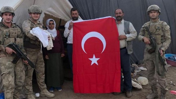 Jandarma uydu telefonu üzerinden aldığı doktor talimatlarıyla hamile kadına doğum yaptırdı