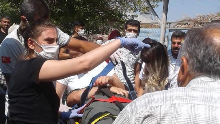 Hamile kadını taşıyan ambulans, otomobile çarptı