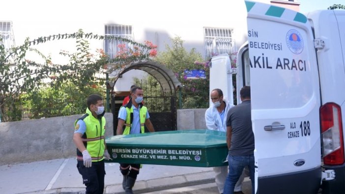 Mersin'de silahlı saldırıya uğrayan kadın yaşamını yitirdi