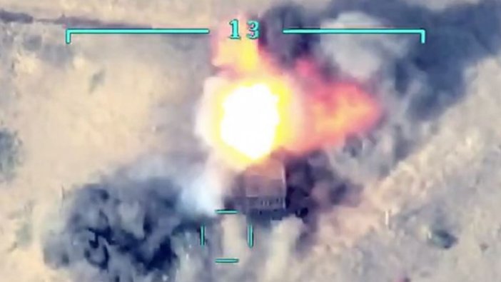 Azerbaycan ordusu Ermenistan'ın 250 tank ve zırhlı aracını imha etti