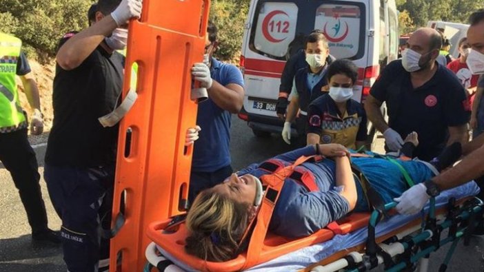 Mersin'de tarım işçilerini taşıyan midibüs devrildi: 1 ölü, 34 yaralı