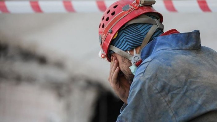 Arama kurtarma görevlisi gözyaşlarına hakim olamadı: Hepimiz insanız