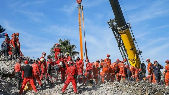 İzmir'de can kaybı 55'e yükseldi