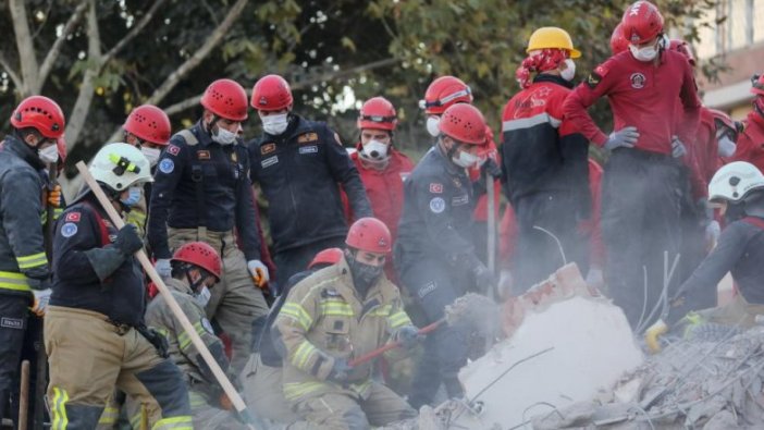 İzmir'deki depremde can kaybı 91'e yükseldi