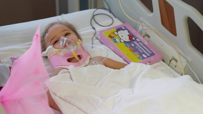 3 yaşındaki Elif'ten hastaneden ilk görüntü