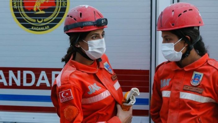 İzmir'deki depremde hayat kurtaran JAK'ın kadın kahramanları