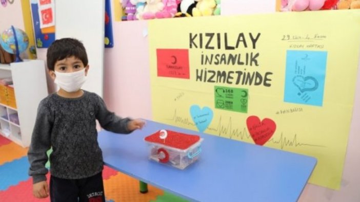 Van'da minik öğrenciler kumbaralarındaki paraları depremzedelere gönderdi