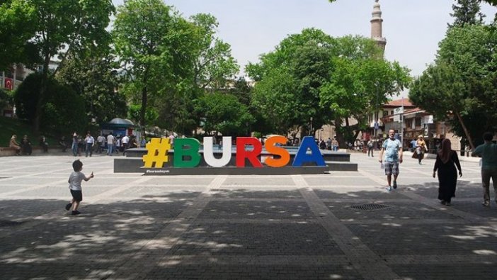 Bursa'da işlek cadde ve pazar yerlerinde sigara içilmesi yasaklandı