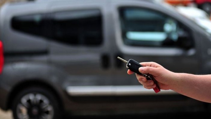 İkinci el oto pazarında  fiyatlar da artıyor