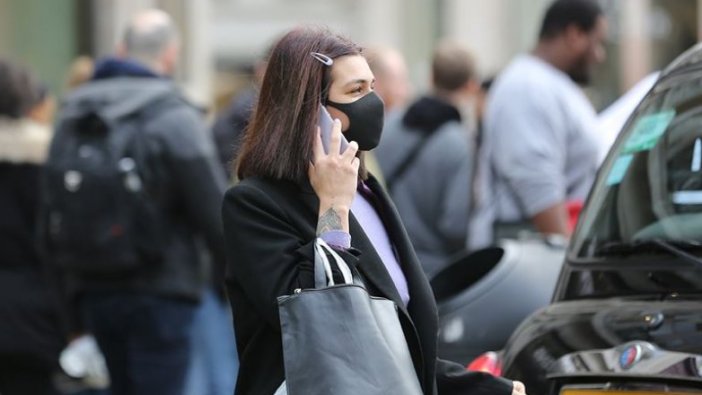 Kumaş maskenin Kovid-19'a karşı çift yönlü koruma sağladığı tespit edildi