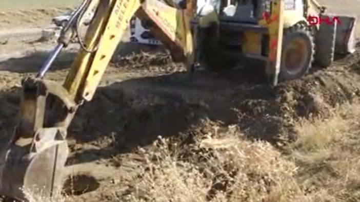 Foseptik kuyusuna düşen eşek kurtarıldı