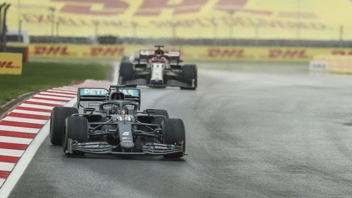 Türkiye Grand Prix'sinin Galibi Lewis Hamilton