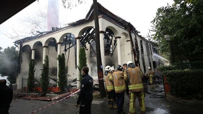 Tarihi Vaniköy Camisi'ndeki yangınla ilgili 5 kişinin ifadesi alındı