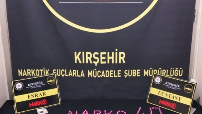 Narkotik köpeği 'Çine' tenceredeki uyuşturucu hapları buldu