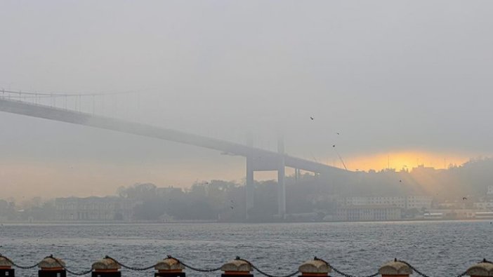 İstanbul Boğazı'nda sis nedeniyle gemi geçişleri çift yönlü askıya alındı