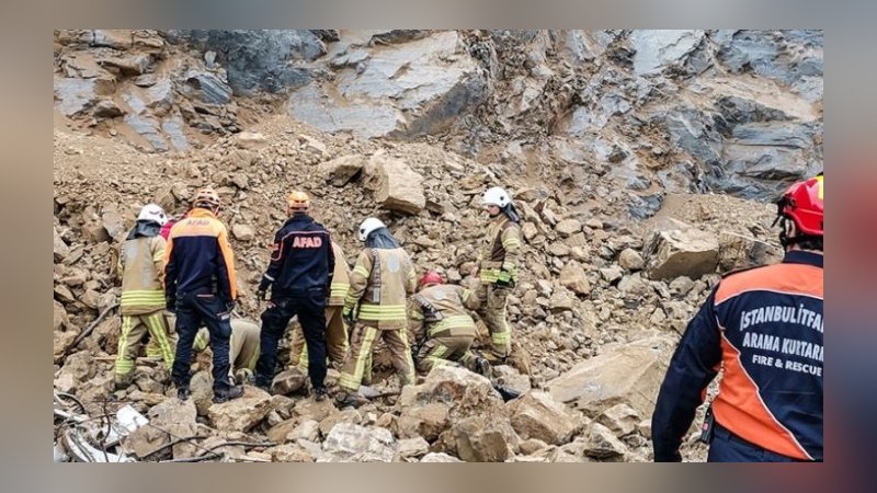 Arnavutköy'de taş ocağında göçük: 2 işçi hayatını kaybetti