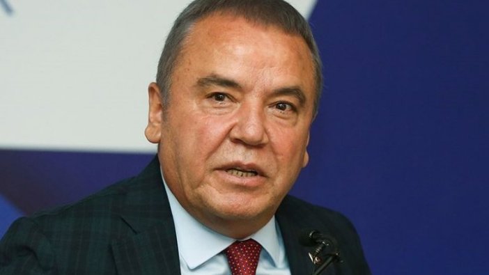 Antalya Büyükşehir Belediye Başkanı Muhittin Böcek görevine başladı