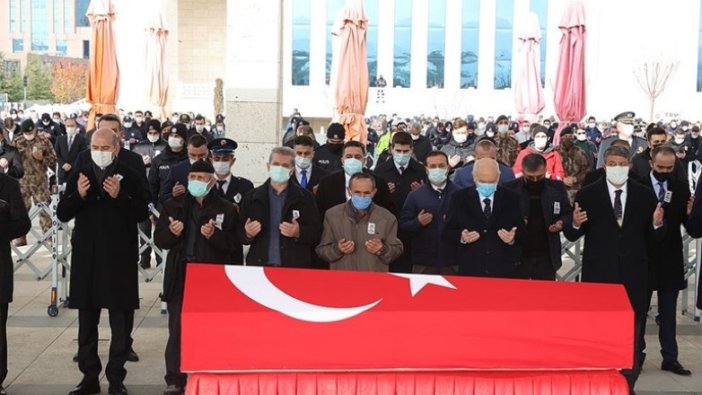 Trafik kazasında şehit olan polis son yolculuğuna uğurlandı