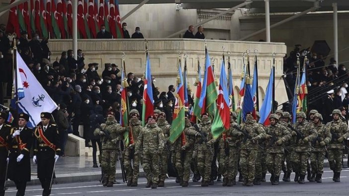 Azerbaycan Dağlık Karabağ zaferi törenle kutlandı