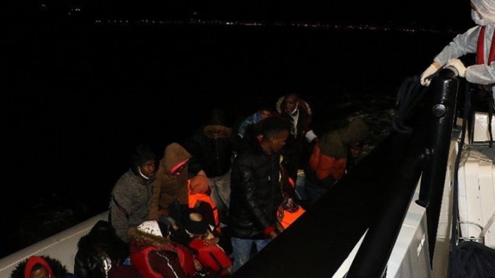 Çanakkale açıklarında 23 sığınmacı kurtarıldı