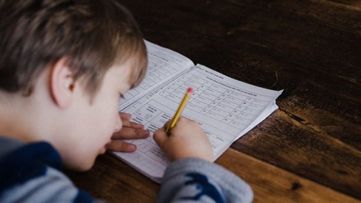MEB'den uzaktan eğitim ve yarıyıl tatili kararı
