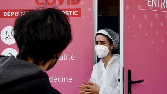 Fransa Kovid-19 aşı uygulamasına pazar günü başlayacak