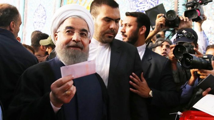 Ruhani yeniden Cumhurbaşkanı seçildi