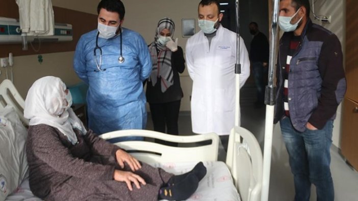 Van'da 103 yaşındaki Zahide nine Kovid-19'u yenmeyi başardı