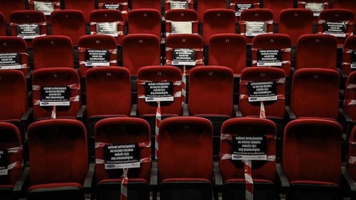 Sinema salonları 2 ay daha kapalı kalacak