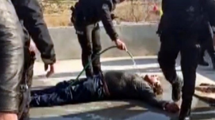 Önce çocuklarının evini, ardından kendisini yaktı