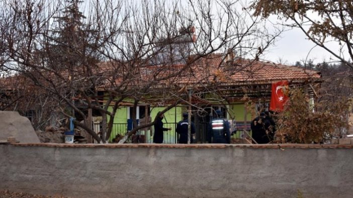 Esrarengiz ev bir haftada 10 kez yandı